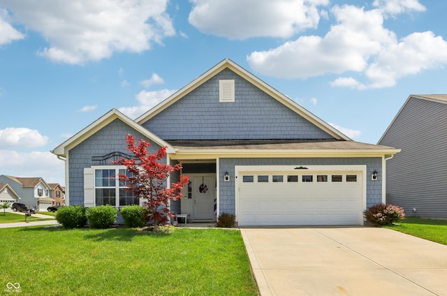 897 Sommersweet Run, Greenwood, IN 46143 - craftsman house featuring concrete driveway, a front lawn, and an attached garage