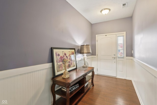 897 Sommersweet Run, Greenwood, IN 46143 - foyer featuring a wainscoted wall and wood finished floors