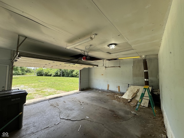4006 Kenneth Ave, Indianapolis, IN 46226 - view of garage