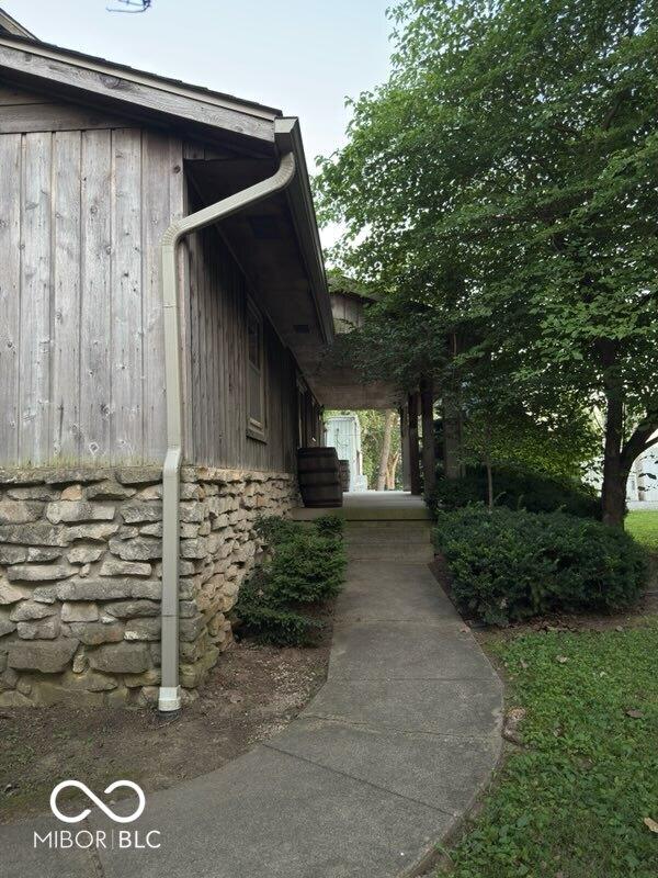 810 N Fort Wayne Rd, Rushville, IN 46173 - photo 4