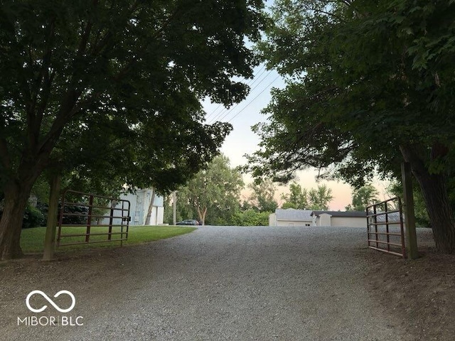 810 N Fort Wayne Rd, Rushville, IN 46173 - photo 2