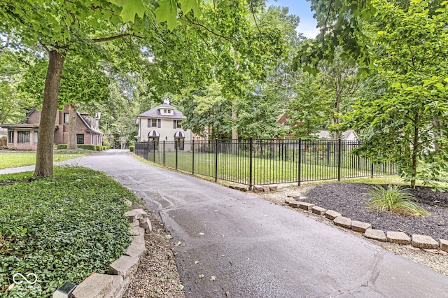 4123 N Illinois St, Indianapolis, IN 46208 - view of asphalt driveway