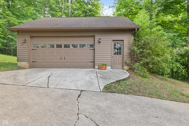 2591 S Glen Cv, Martinsville, IN 46151 - view of garage