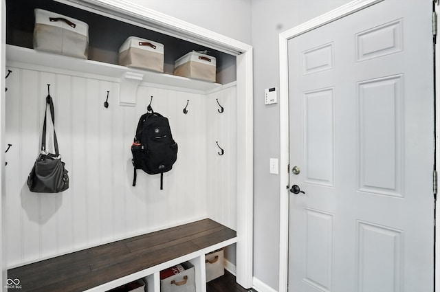 682 Shannon Ct, Noblesville, IN 46062 - mudroom featuring baseboards