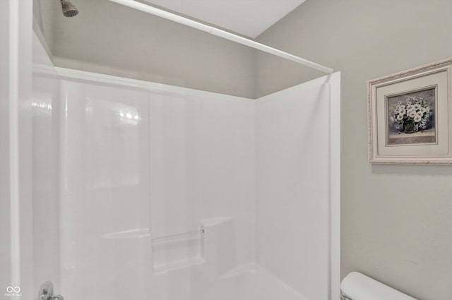 10267 Ranford Blvd, Fishers, IN 46040 - full bathroom featuring a shower and toilet