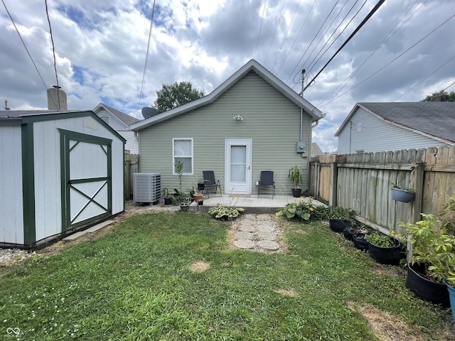 334 E Pennsylvania St, Shelbyville, IN 46176 - photo 14