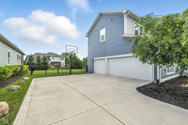 5875 Stroup Dr, Noblesville, IN 46062 - view of basketball court