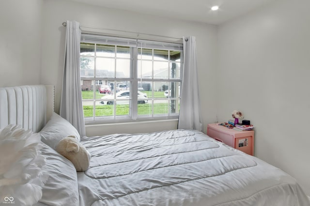 2149 Westline Dr, Columbus, IN 47203 - bedroom with multiple windows