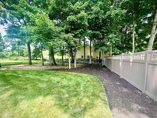 12068 Bayhill Dr, Carmel, IN 46033 - view of yard