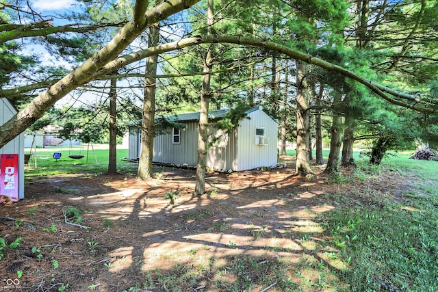 1328 E 600 N, West Lafayette, IN 47906 - view of yard with an outbuilding