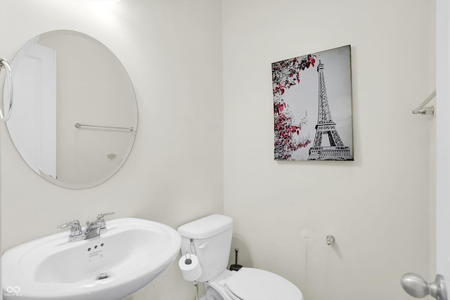 2738 Pointe Club Rd, Indianapolis, IN 46229 - half bath featuring a sink and toilet