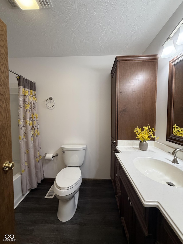 11698 N Bethesda Rd, Mooresville, IN 46158 - full bath with vanity, wood finished floors, and shower / bath combo