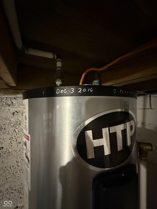 11698 N Bethesda Rd, Mooresville, IN 46158 - detailed view of water heater