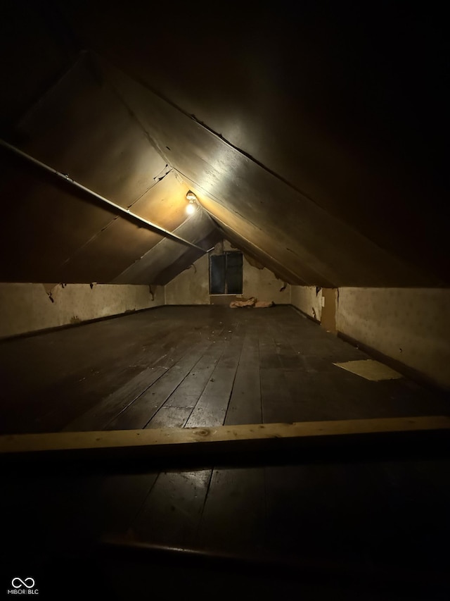 11698 N Bethesda Rd, Mooresville, IN 46158 - bonus room featuring vaulted ceiling