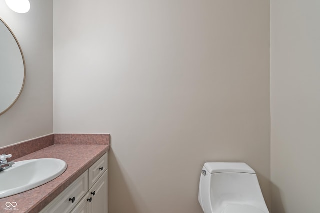 10184 Lakeshore Dr E, Carmel, IN 46033 - bathroom with vanity and toilet