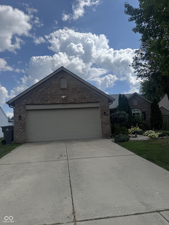 6329 Brooks Bend Blvd, Indianapolis, IN 46237 - photo 2