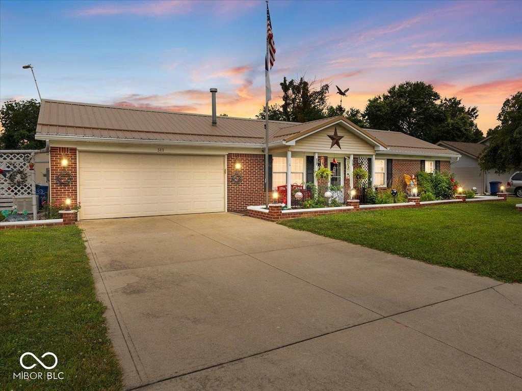 311 Fox Ridge Ct, Shelbyville, IN 46176 - photo 1
