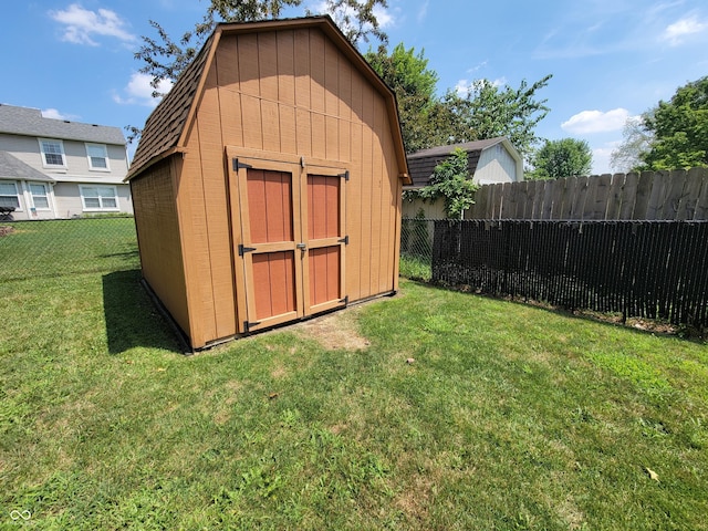 1047 S Jefferson St, Brownsburg, IN 46112 - view of shed with a fenced backyard