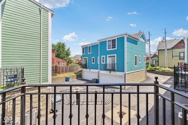 1003 Alabama St, Indianapolis, IN 46202 - balcony featuring a residential view