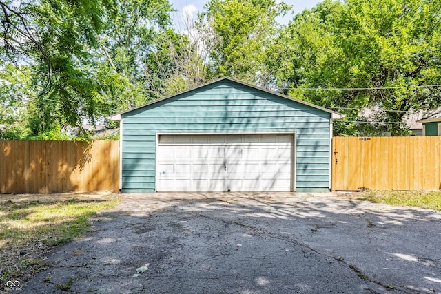 316 Ohmer Ave, Indianapolis, IN 46219 - view of detached garage