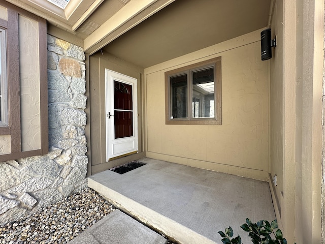 35 Northridge Ct, Brownsburg, IN 46112 - entrance to property with stone siding