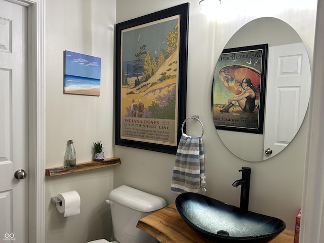 8287 Falkirk Dr, Avon, IN 46123 - half bath featuring a sink and toilet