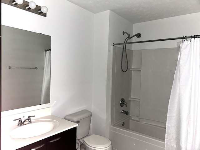 8287 Falkirk Dr, Avon, IN 46123 - full bath featuring vanity, shower / bath combo, and a textured ceiling