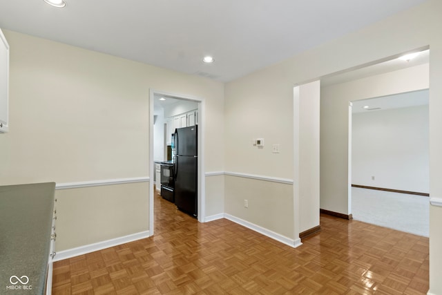 4143 E 61st St, Indianapolis, IN 46220 - empty room featuring baseboards and recessed lighting