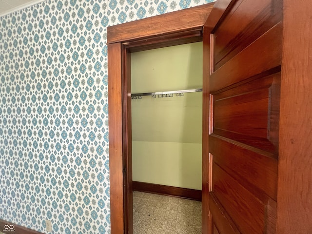 1652 High St, Fort Wayne, IN 46808 - view of closet