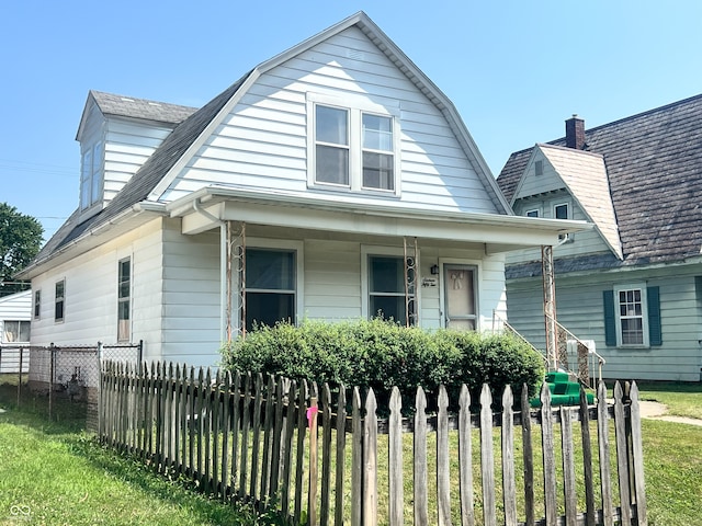 1652 High St, Fort Wayne, IN 46808 - dutch colonial with a gambrel roof and a porch