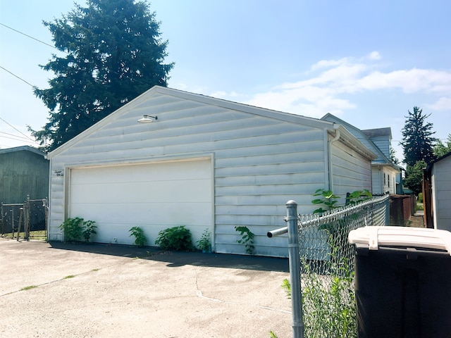 1652 High St, Fort Wayne, IN 46808 - view of detached garage
