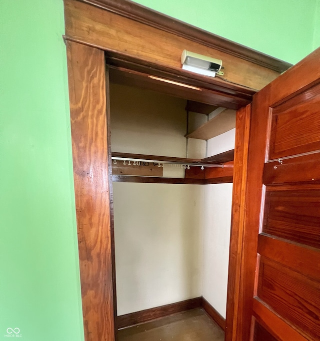 1652 High St, Fort Wayne, IN 46808 - view of closet