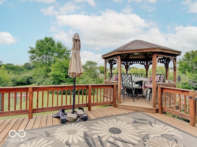 3902 Jekyll Ct, Indianapolis, IN 46237 - deck featuring a gazebo