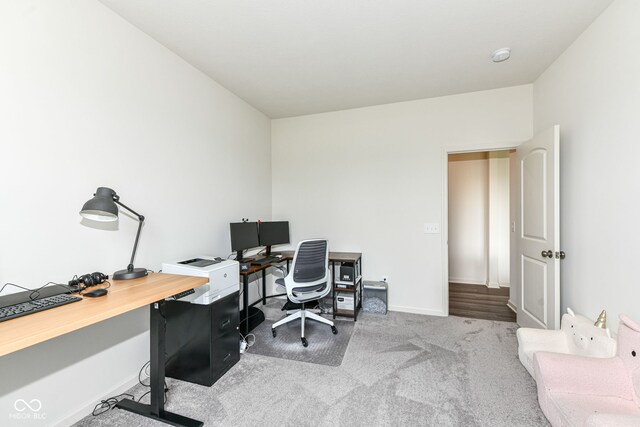 7101 Oak Trace Ln, Brownsburg, IN 46112 - carpeted home office featuring baseboards
