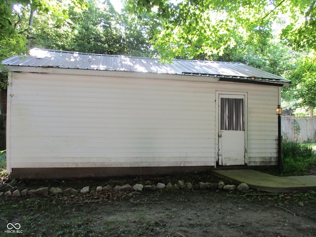 302 Lincoln St, Crawfordsville, IN 47933 - view of outdoor structure