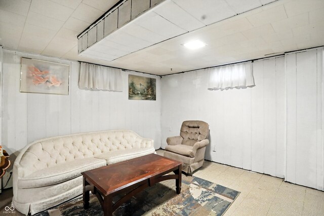 5560 Royal Oak Ct, Indianapolis, IN 46227 - living room featuring light flooring