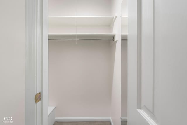 3905 Cove Rd, Columbus, IN 47203 - view of closet