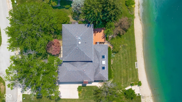 3905 Cove Rd, Columbus, IN 47203 - aerial view of property and surrounding area with a large body of water