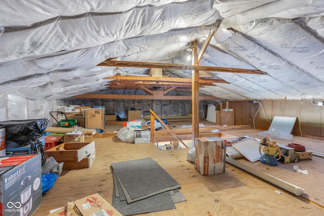 3905 Cove Rd, Columbus, IN 47203 - view of attic