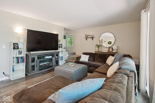 897 Wildwood Rd, North Vernon, IN 47265 - living room with wood finished floors