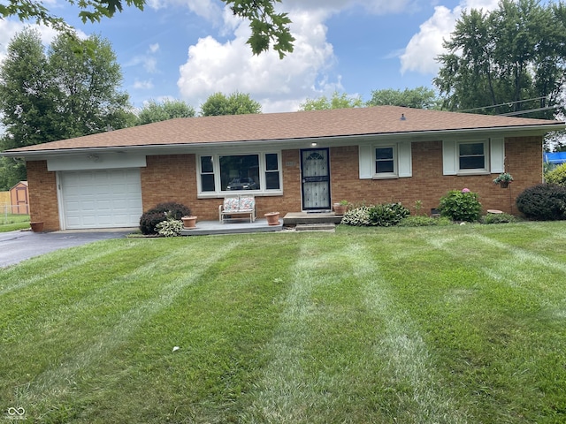 6912 W Lockerbie Dr, Indianapolis, IN 46214 - photo 1