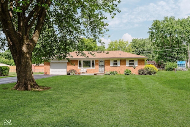 6912 W Lockerbie Dr, Indianapolis, IN 46214 - photo 2