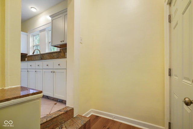 5050 Carrollton Ave, Indianapolis, IN 46205 - bathroom featuring baseboards