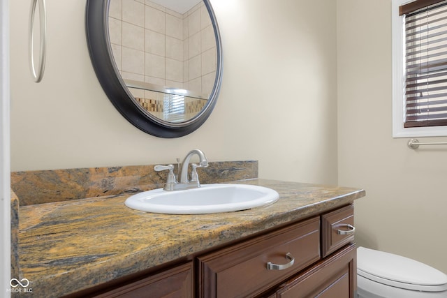 2533 Violet Way, Columbus, IN 47201 - bathroom with vanity and toilet