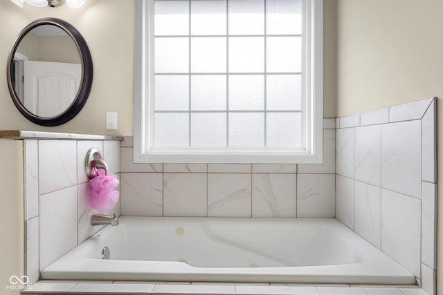 2533 Violet Way, Columbus, IN 47201 - full bath with a jetted tub