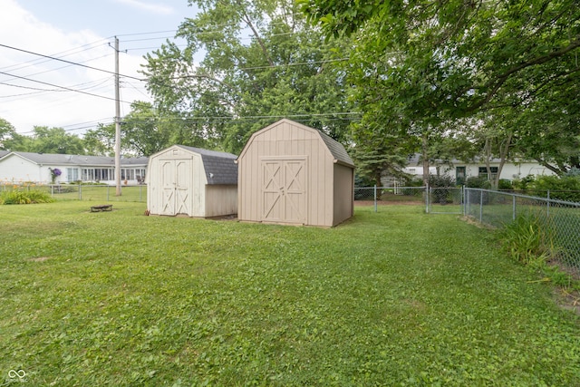 1003 N Broadway St, Greenfield, IN 46140 - fenced backyard featuring a shed