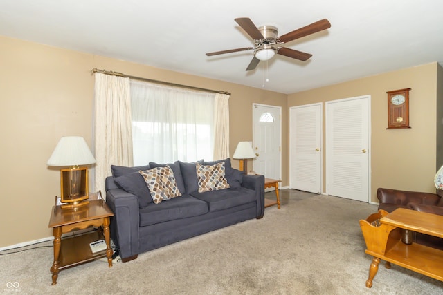 1003 N Broadway St, Greenfield, IN 46140 - carpeted living room featuring a ceiling fan