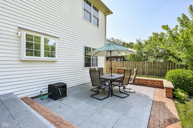 7611 Prairie Fire Ct, Brownsburg, IN 46112 - view of patio with outdoor dining area