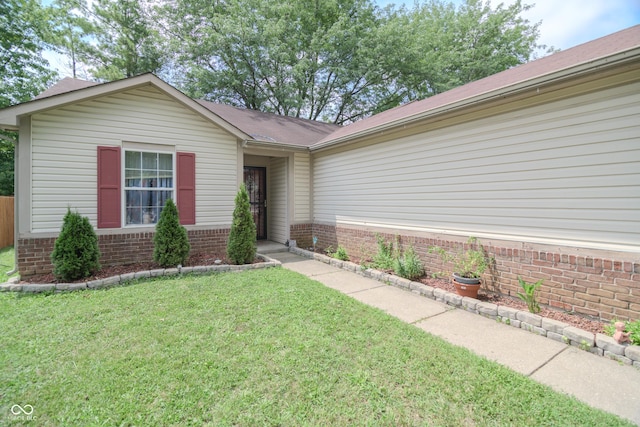 5621 Imperial Woods Cir, Indianapolis, IN 46224 - photo 2