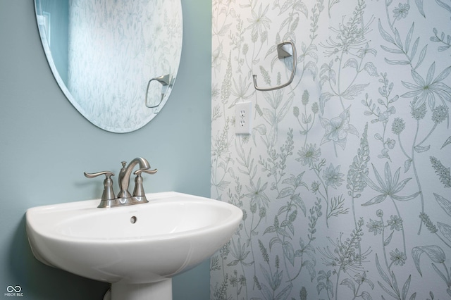 12888 Girvan Way, Fishers, IN 46037 - bathroom with a sink